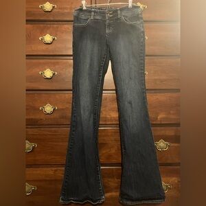 the limited low-rise flare leg dark wash blue denim jeans size 4 y2k